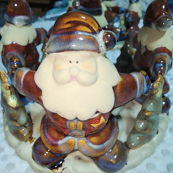 CIRCLE OF SANTAS EUC LARGE CANDLE HOLDER SET OF 4 SET CERAMIC CHRISTMAS TIME - Picture 8 of 9